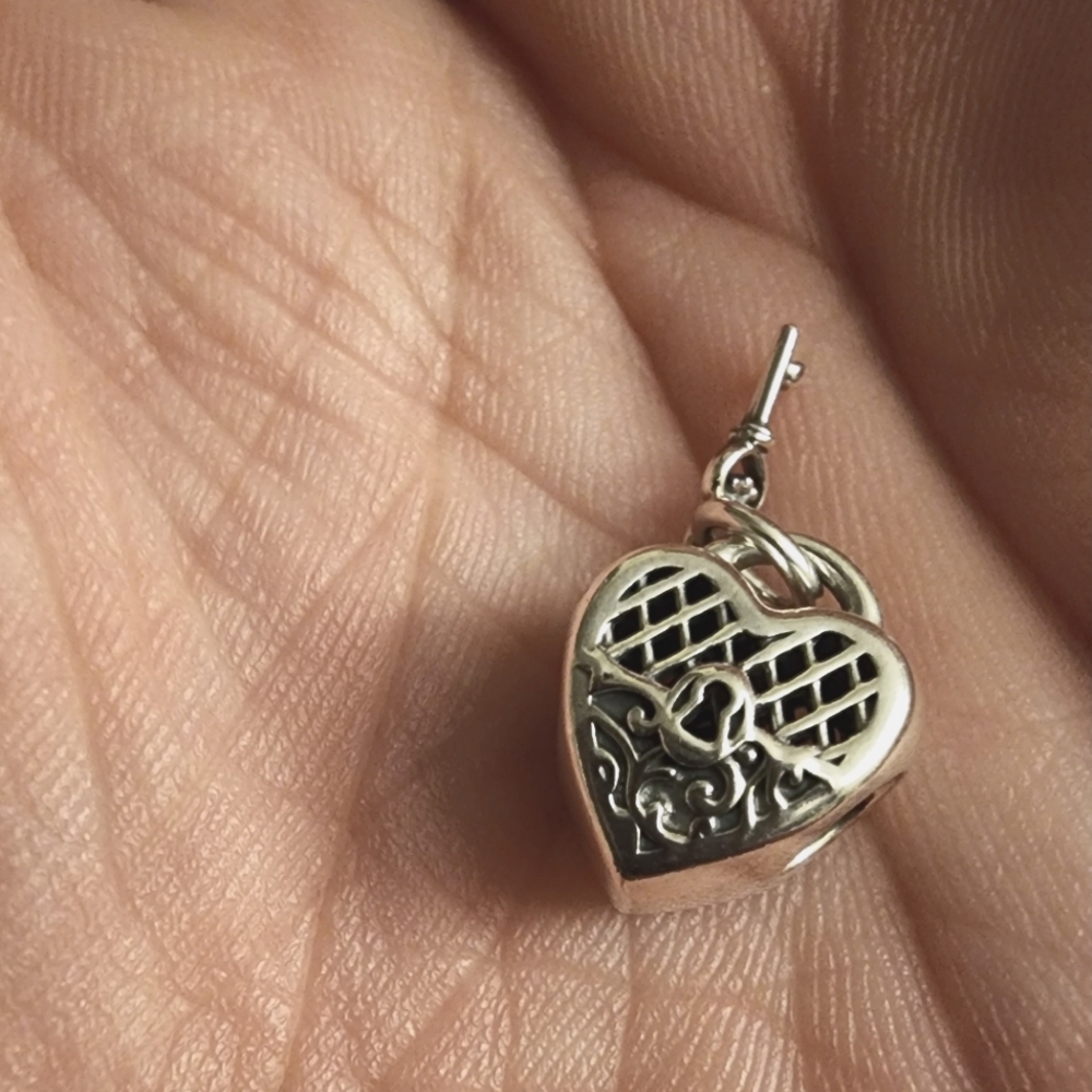Pandora heart lock and key charm